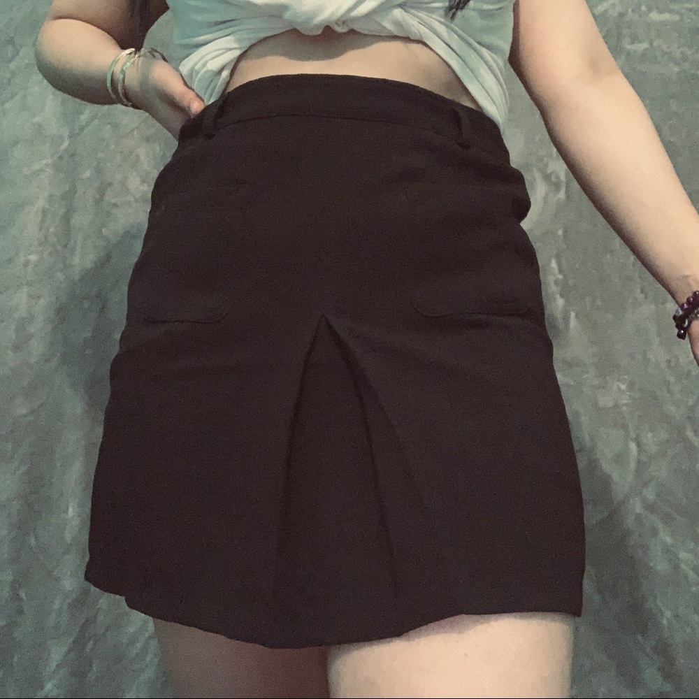 🌿 10 for $10 // Black skirt